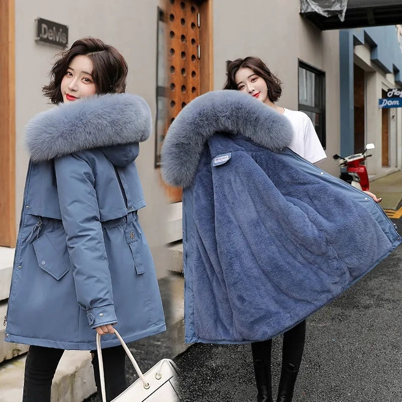 ArcticLux Parka| Waar warmte en stijl samenkomen zonder onze harige vrienden te schaden.